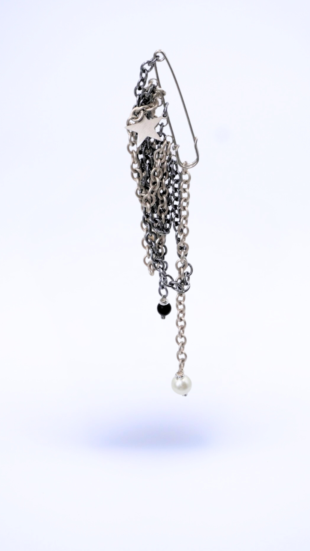 Spilla elegante decorativa