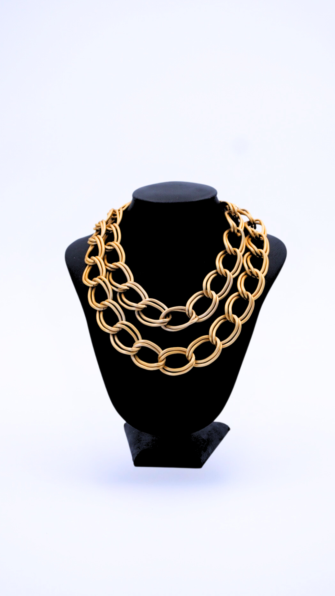 Collana Loren luminosa ed elegante