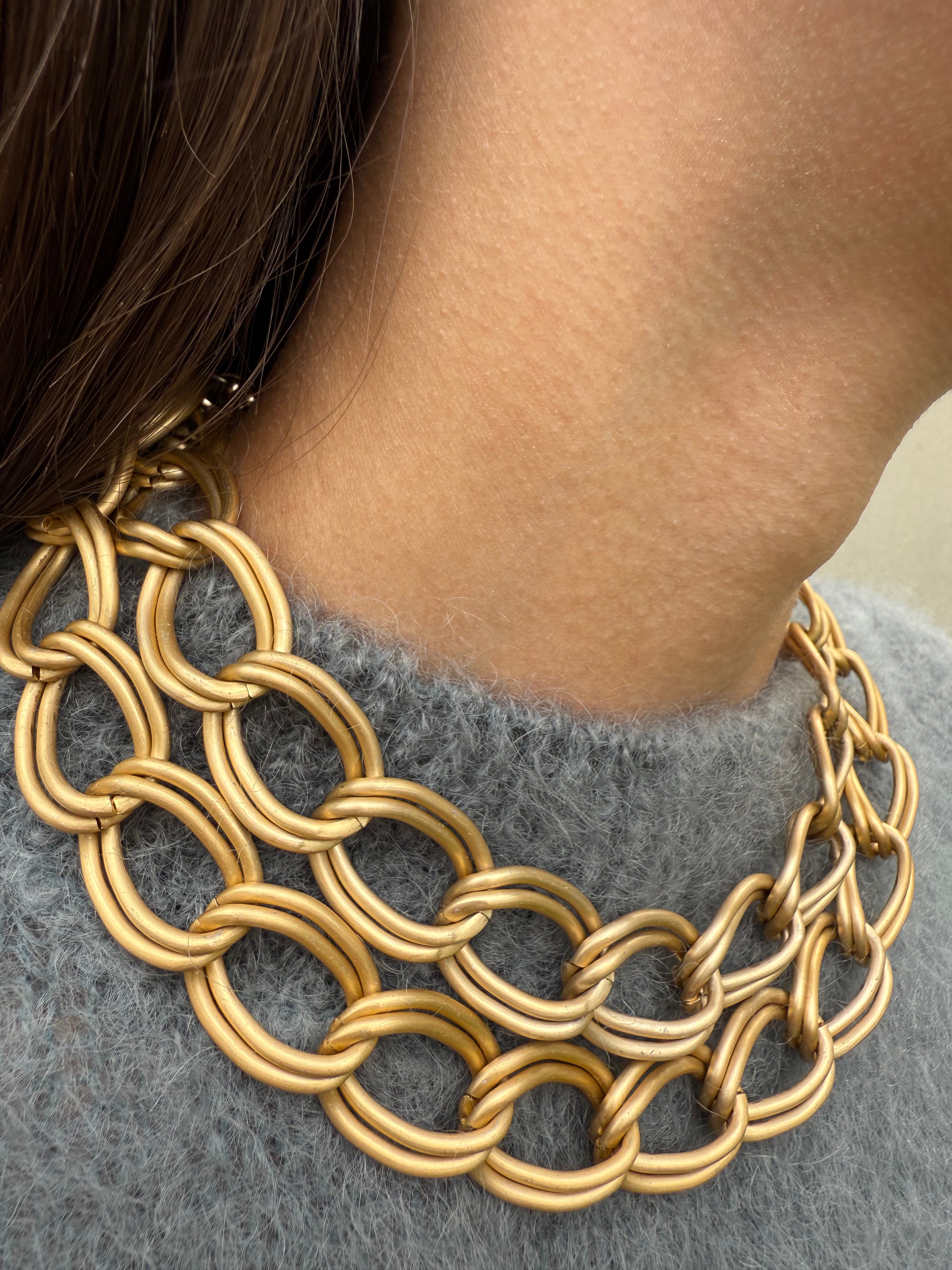 Collana Loren luminosa ed elegante